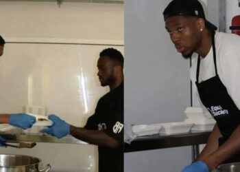 Γιάννης Αντετοκούνμπο: Σέρβιρε απόρους μαζί με την οικογένειά του πριν την μετακίνηση στους Μαϊάμι Χιτ