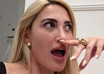«Σκάστε και βράστε στο ζουμί σας, μπορεί να έχω λεφτά αλλά δεν έδωσα ευρώ»: Η απάντηση της Ιωάννας Τούνη για τις Κάννες