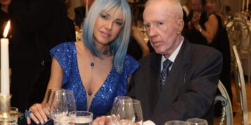 Alldaynews.gr Παλάτι 1.100 τ.μ. με πισίνα: Το σπίτι στο Ψυχικό που αγόρασε ο Πλεύρης για να φωλιάσει τον έρωτά του με τη Τζόρτζια Σιακαβάρα