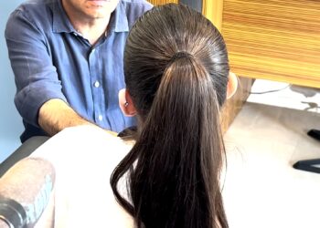 «Άρχισα να καίγομαι και να τσιρίζω»: Πήγε για μια επέμβαση ρουτίνας και τώρα χρειάζεται μοσχεύματα (video)