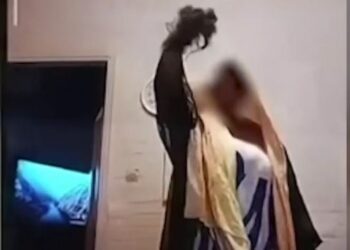 «Άκουγα: ‘Εγώ θα σε σφάξω’»: Φρίκη με τα βασανιστήρια σε 55χρονη στην Κρήτη- Τι ανέφερε γειτόνισσα – Τι εντόπισαν οι αστυνομικοί στο κινητό της Ρουμάνας