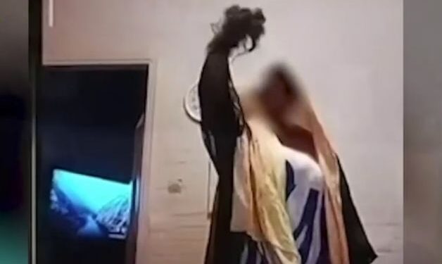 «Άκουγα ‘εγώ θα σε σφάξω’»: Φρίκη με τα βασανιστήρια σε 55χρονη στην Κρήτη- Τι ανέφερε γειτόνισσα – Τι εντόπισαν οι αστυνομικοί στο κινητό της Ρουμάνας