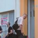 Θρίλερ: Δολοφονία ο θάνατος του 80χρονου – Τον έπνιξαν με μαξιλάρι μέσα στο σπίτι του – Τον βρήκε ο γιος του (video)