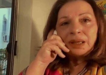 Ανατριχιάζει η Χάρις Αλεξίου: «Με λένε Χαρίκλεια Ρουπάκα και έπαθα καρκίνο…»