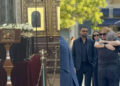 Συγκίνηση στη Μητρόπολη Αθηνών στην κηδεία της Μάρως Κοντού – Συντετριμμένοι η Άντζελα Γκερέκου και ο Ανδρέας Γεωργίου
