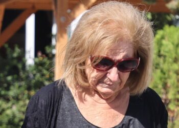 Συγκλονίζει η Κάρμεν Ρουγγέρη: Η απώλεια που την τσάκισε – «Τον έθαψαν με ένα σεντόνι γιατί είπαν ότι διαφορετικά δεν θα λιώσει ποτέ»