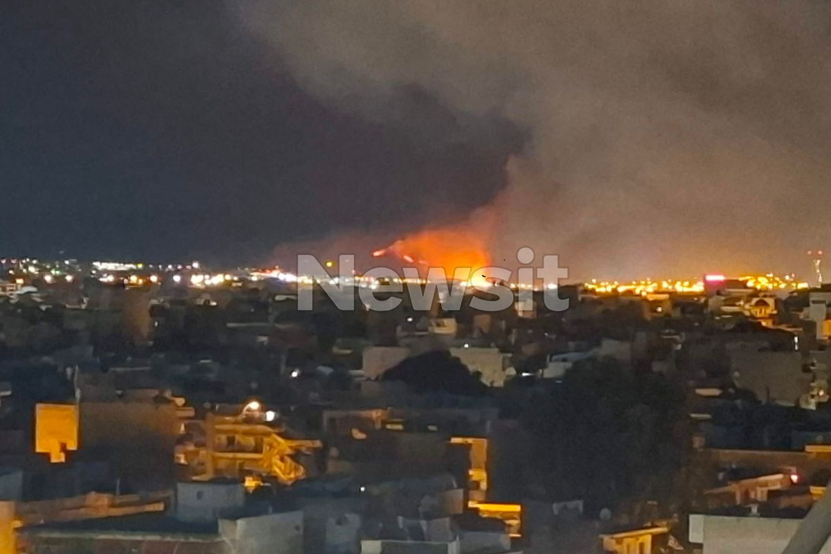 Η φωτιά όπως φαίνεται από μπαλκόνι περίπου 9 χιλιόμετρα μακριά