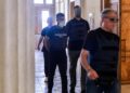 ΕΚΤΑΚΤΟ – ΡΑΓΔΑΙΕΣ ΕΞΕΛΙΞΕΙΣ: Σε κατ΄οίκον περιορισμό ο 41χρονος για τον θάνατο της διασώστριας στη Σύρο – Ελεύθερη η σύζυγός του