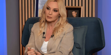 Οι αιχμές της Πέγκυς Ζήνα: «Σήμερα κάποιοι λένε ότι γεμίζουν γήπεδα – Είναι τόσο μικρά μπροστά σε όσα έχω ζήσει»