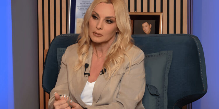 Οι αιχμές της Πέγκυς Ζήνα: «Σήμερα κάποιοι λένε ότι γεμίζουν γήπεδα – Είναι τόσο μικρά μπροστά σε όσα έχω ζήσει»