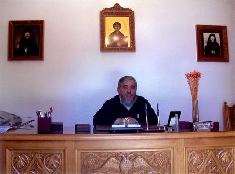 Άγιος Φανούριος: Το θαυμαστό εκκλησάκι που προσφέρει γαλήνη στους πιστούς 4 400