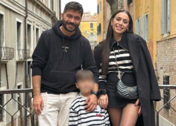 Ξέσπασε η σύζυγος του Άρη Τσάπη μετά το σχόλιο για τα χαστούκια σε παιδιά – «Εύχομαι να μάθεις με τον χειρότερο τρόπο…»