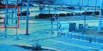 Κι όποιον πάρει ο Χάρος: Ηλικιωμένη οδηγούσε ανάποδα στην Εθνική οδό (video)