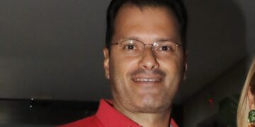 Τάσος Τεργιάκης: «Αλήτη, να σε έπιανα στα χέρια μου…» – Άγριο ξέσπασμα από τον δημοσιογράφο