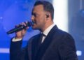 Σάκης Αρσενίου: Δύσκολες ώρες για τον γνωστό τραγουδιστή – Μεταφέρθηκε εκτάκτως στο νοσοκομείο