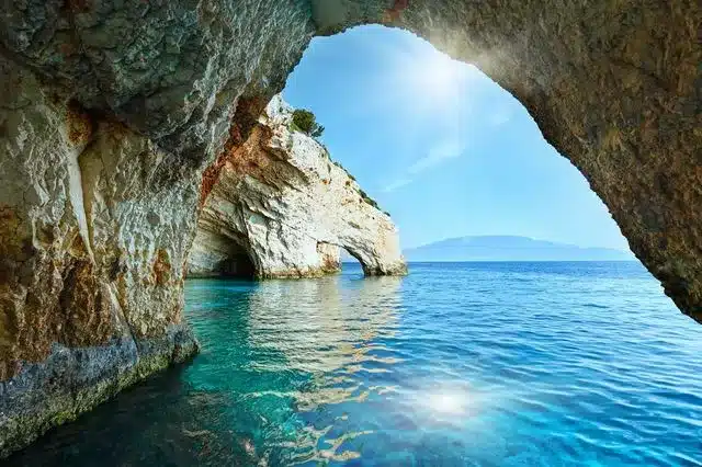 blue cave 640x426 1