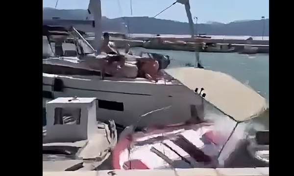 Χάος στο λιμάνι: Ακυβέρνητο ιστιοφόρο προσκρούει σε σκάφη – Οι φωνές αγωνίας (video)