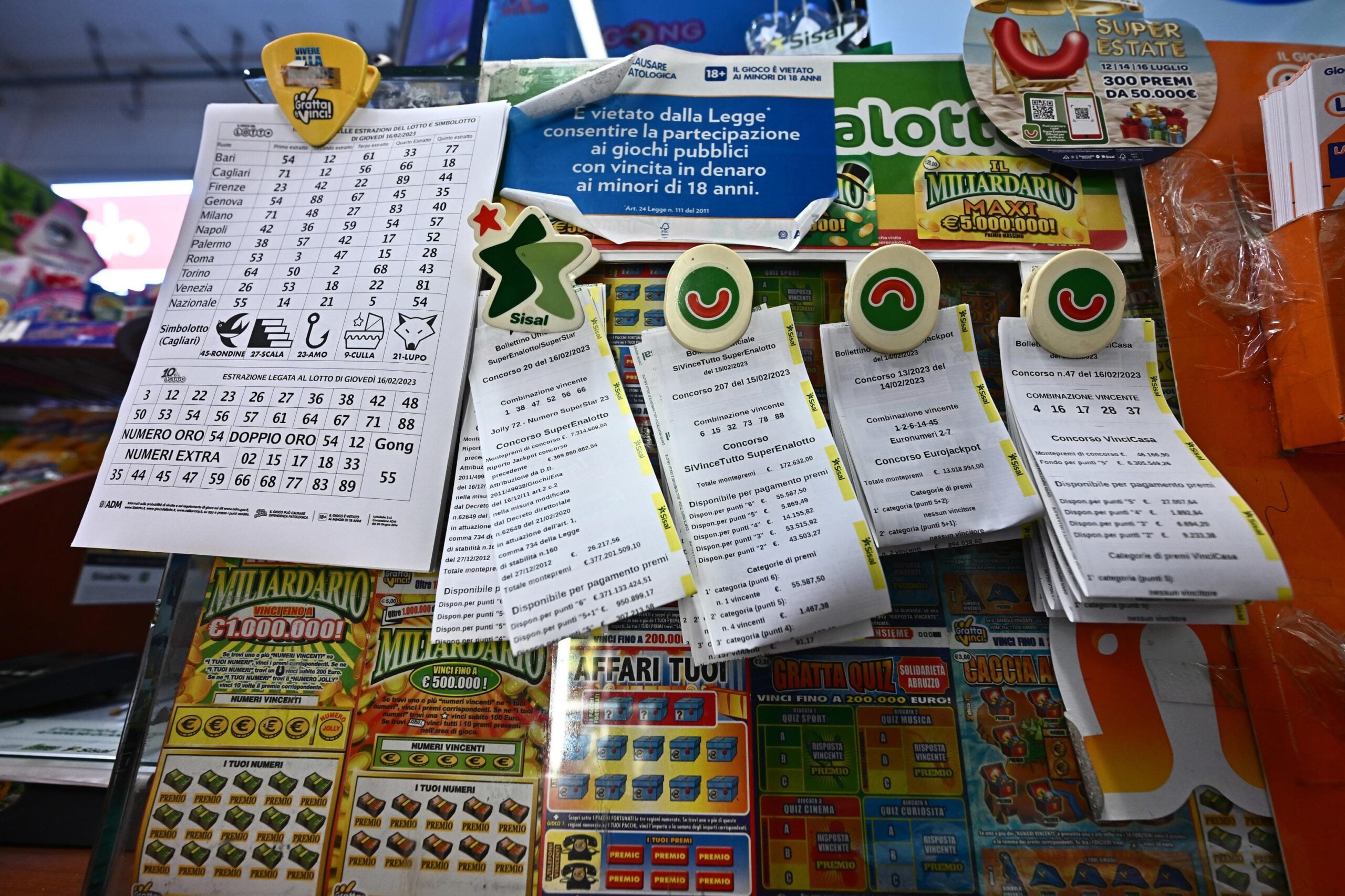 il fortunato vincitore del 10 e lotto ha puntato solo 4 euro foto d archivio ansa scaled