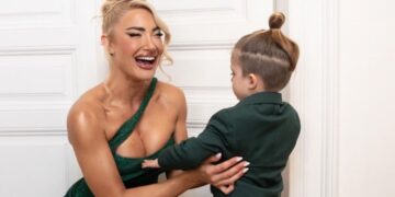 Ιωάννα Τούνη: Αυτό είναι το story που ανέβασε ο Πάρης και εκείνη έσβησε άρον άρον – Τι κοιτούσε