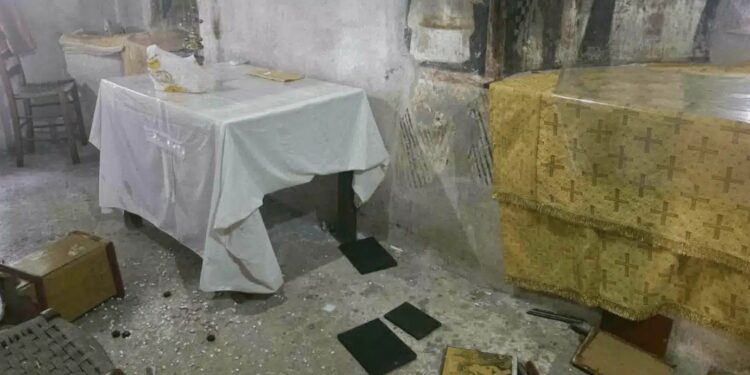 Βεβήλωσαν εκκλησάκι της Μεταμόρφωσης του Σωτήρος αμέσως μετά τον εορτασμό – Έσπασαν εικόνες στην Αγία Τράπεζα