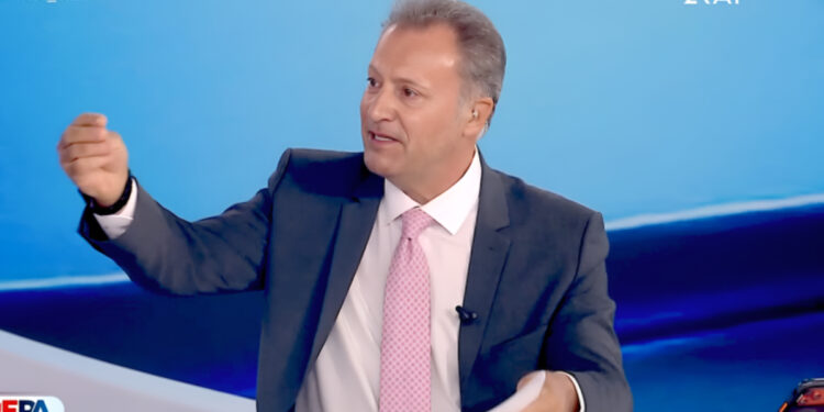 «Αυτό το πράγμα είναι τελείως αντισεξουαλικό»: Η απάντηση του Οικονόμου για το σχόλιο στη Μάρω Καρούση που θεωρήθηκε σεξιστικό