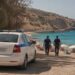 Αστυνομικός εκτός υπηρεσίας πήγε για μπάνιο, είδε καταζητούμενο και τραυματίστηκε όταν έσπευσε να τον ακινητοποιήσει