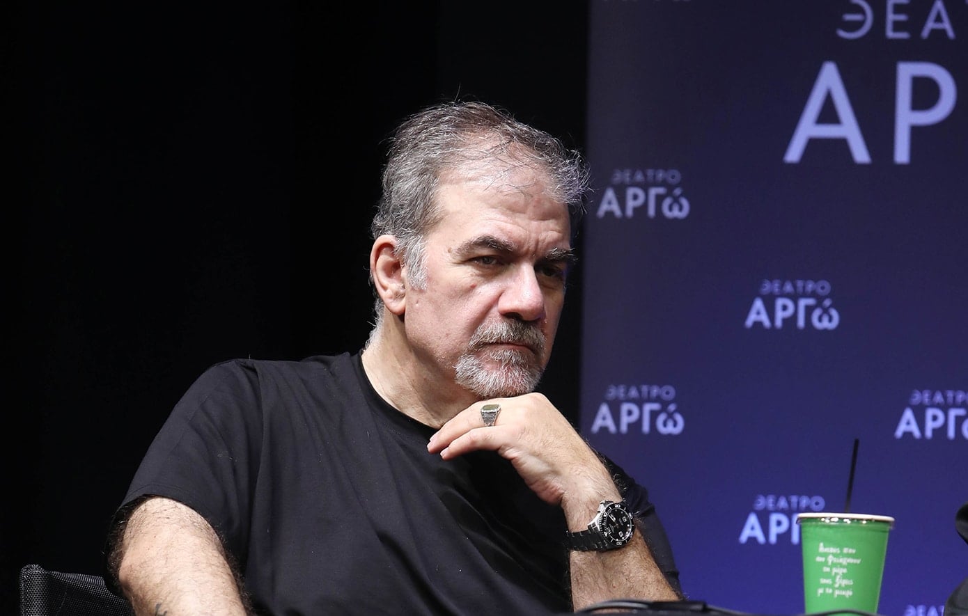 Ο Δημήτρης Σταρόβας στο μοναστήρι της Παναγίας Χοζοβιώτισσας στην Αμοργό - «Ποτέ δεν είναι αργά» Ο Δημήτρης Σταρόβας στην Παναγία Χοζοβιώτισσα