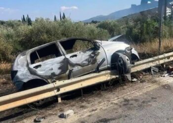 Τραγωδία: 46χρονη μητέρα και όχι 25χρονη η γυναίκα που απανθρακώθηκε στο αδιανόητο τροχαίο – Σοβαρά τραυματίας και ο δεύτερος οδηγός (video)