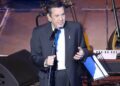 ΕΚΤΑΚΤΟ: Έπαθε εγκεφαλικό ο Σταμάτης Σπανουδάκης και βγήκε live και το είπε – Αναβάλλεται η συναυλία του (video)