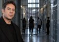 Γιώργος Μαζωνάκης: Ανεπιθύμητοι στις φυλακές οι γιατροί, κρέμασαν πανό «για πάντα Μαζώ» – Στο μικροσκόπιο η παράνομη σάουνα και τα οικονομικά τους