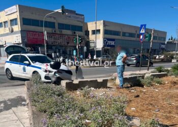 ΕΚΤΑΚΤΟ: Νεκρή 30χρονη – Έπεσε από τη μηχανή της και παρασύρθηκε από διερχόμενο αυτοκίνητο (video)