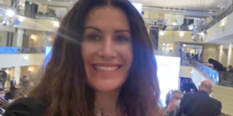 «Θα καταλήξουμε άσχημα, ψυχή μου»: «Σεισμός» στην Αλβανία με το ερωτικό θρίλερ με την πρώην αρχηγό μυστικών υπηρεσιών