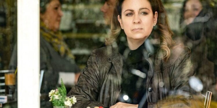 Φινάλε Ριφιφί: Καθήλωσε η Ευαγγελία Μουμούρη ‑ Πώς η βουβή σκηνή με την πάστα έγινε viral